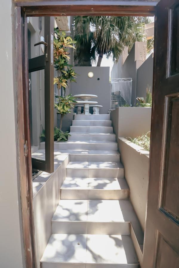 Ocean Rocks Villa, Umhlanga Villa